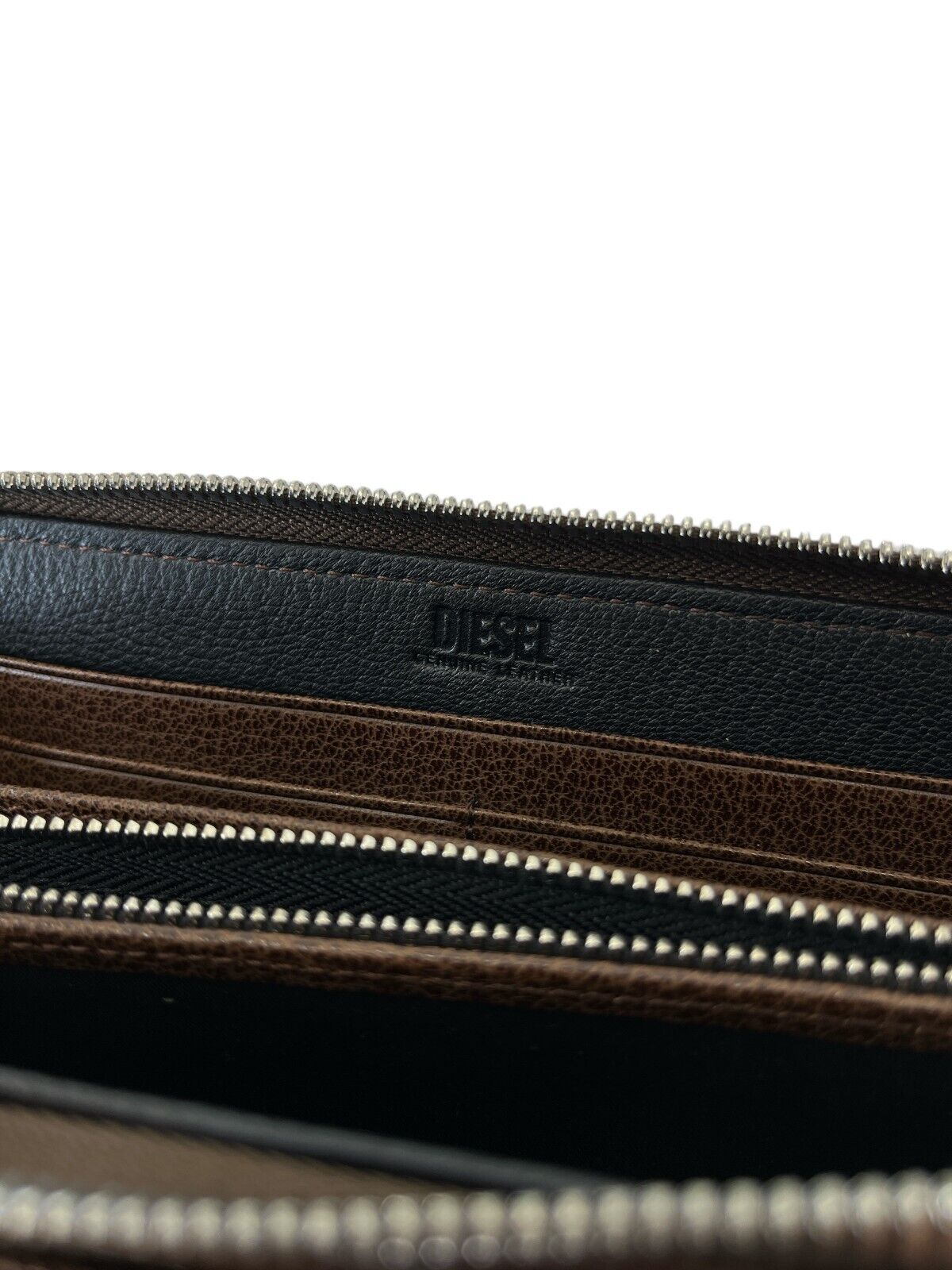 DIESEL 24 ZIPOCKET WALLET